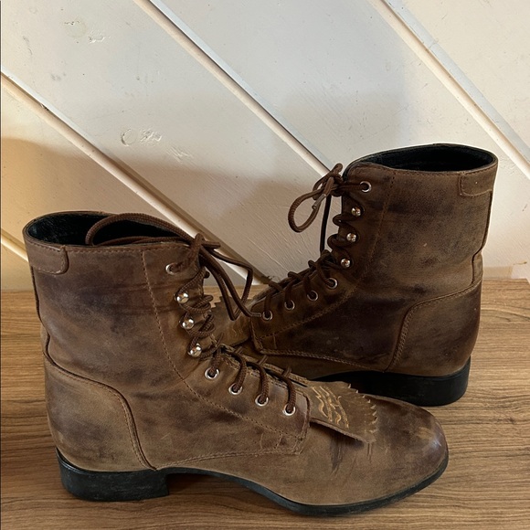 ARIAT Heritage Brown Leather Boots - Picture 4 of 15